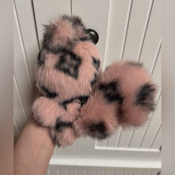 Labubu - Picture 2 of 2